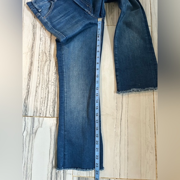 Mother The Hustler Ankle Fray in Home Movies High Rise Cropped Flare Jeans - Picture 11 of 16